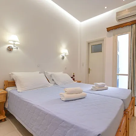 Zeus 2* Naxos City
